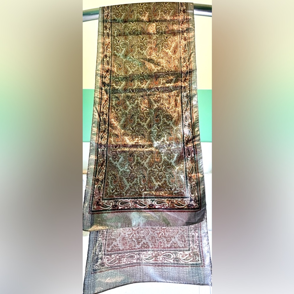 OSCAR DE LA RENTA Vintage Italian Made Metallic Paisley Border Scarf
